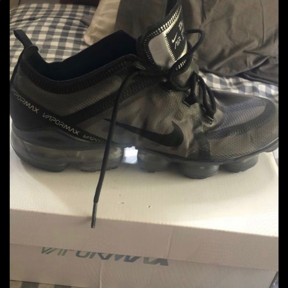 Brand New Nike Vapormax - Picture 5 of 8
